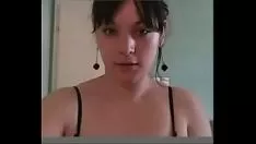 Riproduci La signorina rumena non professionista di Zaftig acquisisce senza assistenza su theporncams.com