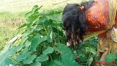 再生 大きな黒いガムシューを持った少年とベンガルの小さな町のブーディの外観（局所麻酔薬による機能的なビデオ録画31）