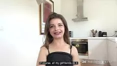 Reproduzir Nanus italiano de 147 cm pega meu sapato de borracha: grama (pornô italiano) (exibição de cera) - grasso-24ore.com