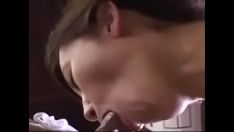 Jouer Femme mariée japonaise baise sévèrement