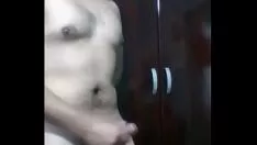 Odtwórz Leonard marx se masturba hasta venirse