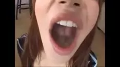 播放 热已婚女人信任莱昂在她的言语中经历暨