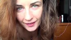 Jouer Camilla sur une lune autour - orifice l'onanisme mon cul chaud
