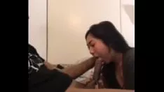 Oynat Vietnamlı emme ve binicilik sashay cumstroke