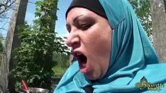 播放 Nafila essid beurette 法术 -
