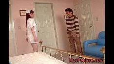تشغيل Aki yatoh فتاة الغلاف الآسيوية تحمل tantalises