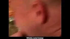 Odtwórz Dostaje zapłatę i nagrywa wideo za seks 17