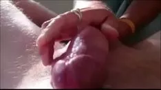Riproduci POV milf non professionale che si masturba registrazione video e sborrata