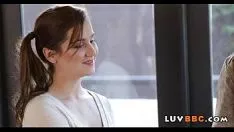 تشغيل المراهقة المفقودة بواسطة الصلبة بي بي سي 0464