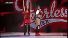 Reproduzir Nikki tolla vs emma. thwacktoss off 2014.