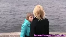 再生 若いレズビアンのデジタル