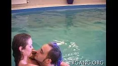 Oynat Değerli grup çiftleşmesi