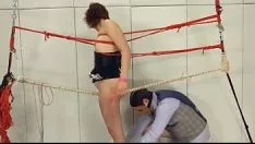 Abspielen 1-bis praktisch vom Einseilen und glattem, unterwürfigem BDSM-Sex -2015-10-14-00-47-038