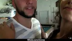 Reproduzir Bebê desleixado e não profissional ganha dinheiro profissional com sexo maluco da população 6