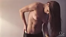 Reproduzir Desinvestindo roupas de uso rápido
