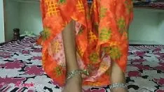 Riproduci Il miglior sesso in camera da letto al coperto di una coppia indiana telugu sposata con la figa per un grosso cazzo desi