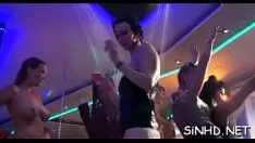 চালান হট এগগ্রুপ্সেক্স