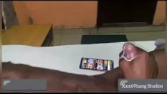 Odtwórz Napalony Nigeryjczyk z ogromnym kutasem BBC rucha się i spuszcza w Port Harcourt