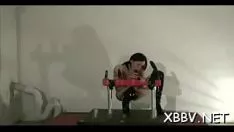 播放 性感少女是戴睫毛拼坐时代