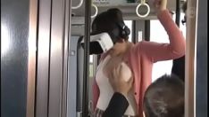 Putar Orang asia yang berharga mendapat kacau di bus memakai kacamata vr 1 (har-064)